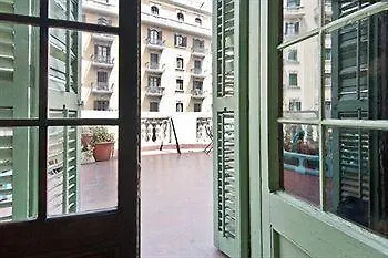 فندق La Casa De Emilia برشلونة 2*,