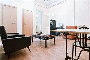 **  فندق La Casa De Emilia برشلونة إسبانيا